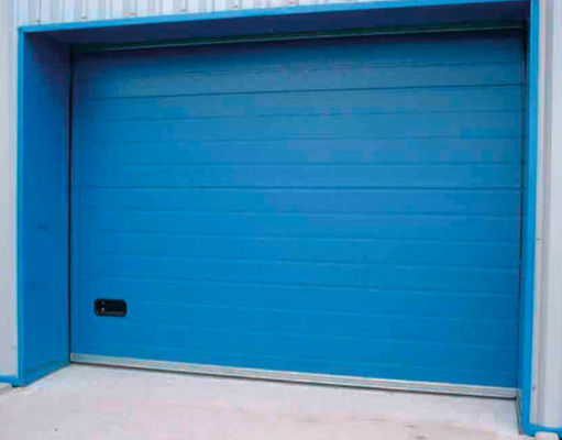 Portas de garagem seccionais com isolamento de cor personalizada Porta superior comercial