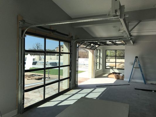 Redução de ruído alta da garagem de vidro de alumínio secional de vista completa da porta exterior impermeável