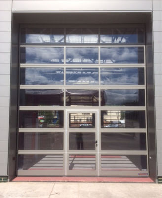 Porta seccional automática de alumínio com revestimento em pó e isolamento