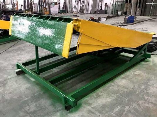 Nivelador de doca de carregamento mecânico para manuseio eficiente de material de 20000 lbs