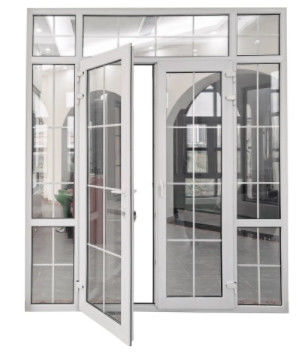 Porta superior seccional de alumínio revestida em pó, vista completa, garagem, painel de vidro residencial