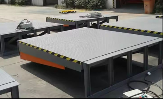 Mecânica de carregamento doca nivelador galvanizado acabamento barras de segurança plataforma hidráulica para nível doca