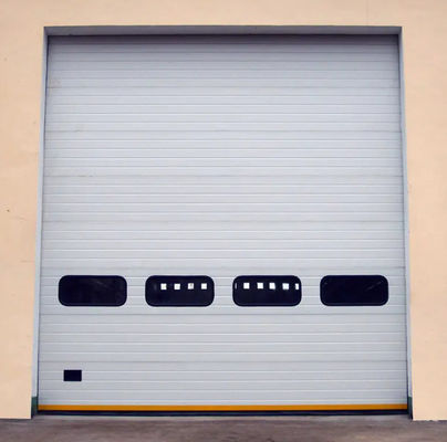 Porta de garagem seccional de espuma branca resistente ao vento
