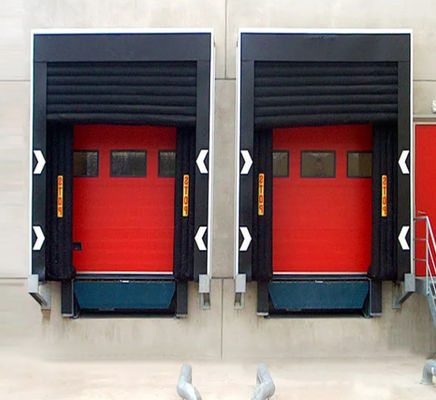 Área de refrigeração de aço com fácil instalação Excelente resistência UV / resistência ao tempo Porta de armazenamento a frio para alimentos