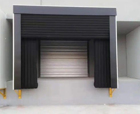 Abrigo de doca inflável retangular resistente ao clima / UV Construção robusta isolamento sonoro inflado ajustável
