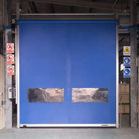 Portas de rolos isoladas modernas fácil instalação resistente a intempéries / design industrial seguro personalizado automático rápido
