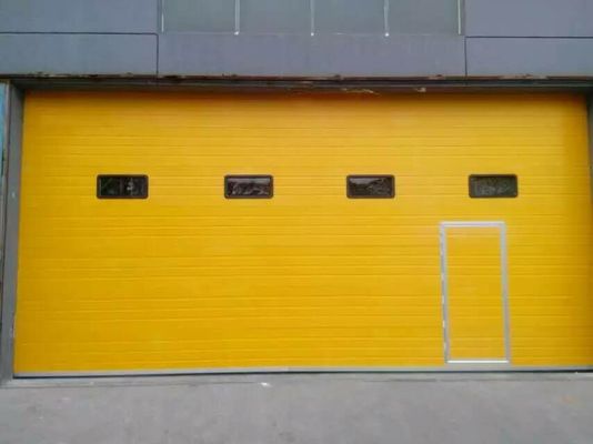 Porta seccional em pó revestida de clima selada branca com características de segurança / segurança