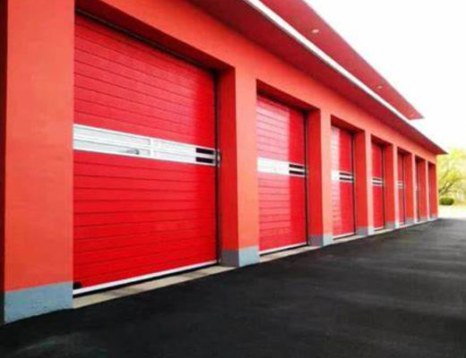 Portas de aço seccionais isoladas com espuma de poliuretano