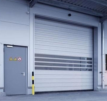 Portas de garagem seccionais isoladas de espuma de poliuretano revestidas com potência de 50-80 mm