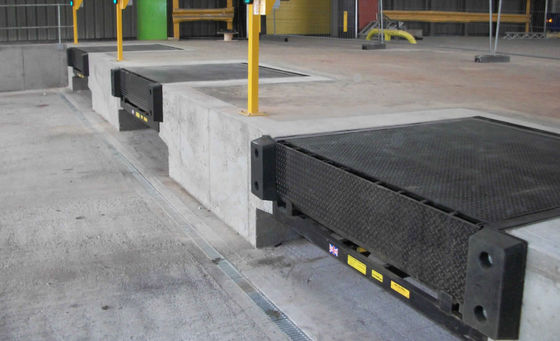 Nivelador elétrico de doca de carga com características de segurança aprimoradas 8t 10t Container ponte de embarque estacionária
