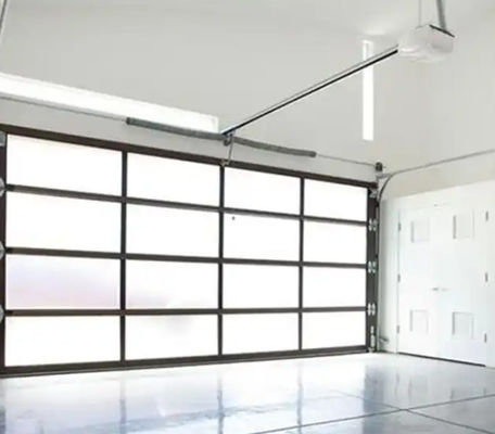 Excelente isolamento resistência à água classe 3 vidro transparente porta de garagem seccional estilo de design moderno