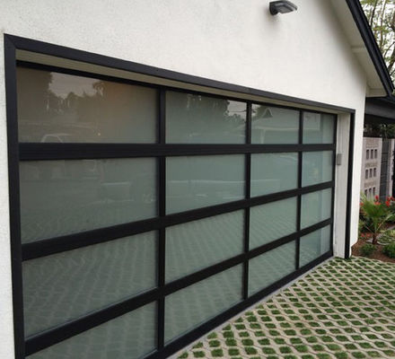 Porta de garagem seccional de vidro transparente de classe 3 com excelente isolamento