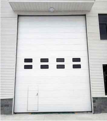 Portas seccionais comerciais de limiar de alumínio ou vinil com espessura de 50 mm-80 mm e isolamento de espuma de poliuretano