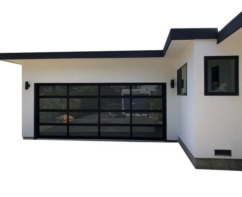 Alta segurança Tipo de abertura Manual ou automático Resistência à água Classe 3 Vidro transparente Portão de garagem seccional Moderno Operação inteligente personalizada Portão de garagem