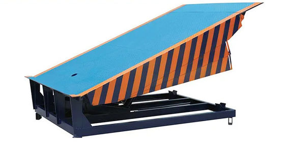 Atividades de trabalho pesado Automático Dock Plate Dock Door Levelers 25000-40000LBS Design seguro para operações de capacidade de doca