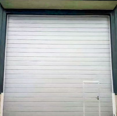 50 mm-80 mm espessura seccional de garagem de porta isolada comercial de ventilação opcional revestido de pó acabamento