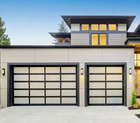 Instalação fácil Resistência à água Classe 3 Vidro transparente Porta de garagem seccional Design moderno Revestimento em pó