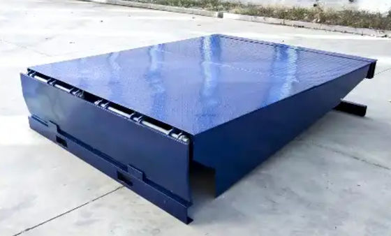25000-40000LBS Projeto seguro Dock Door Levelers Workshop Automático Dock Plate Duração do lábio personalizável Design mecânico