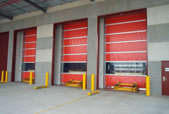 Porta de fecho rápido de PVC de alta velocidade isolada 304 de aço inoxidável Operação manual automática