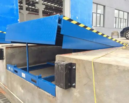 Oficina Automática Varejista Preço Fixo de Fábrica Nivelador de Doca Hidráulico 8-15 toneladas Plataforma Elevador Doca Rampa empilhadeira Rampa de Carregamento Doca Nivelador