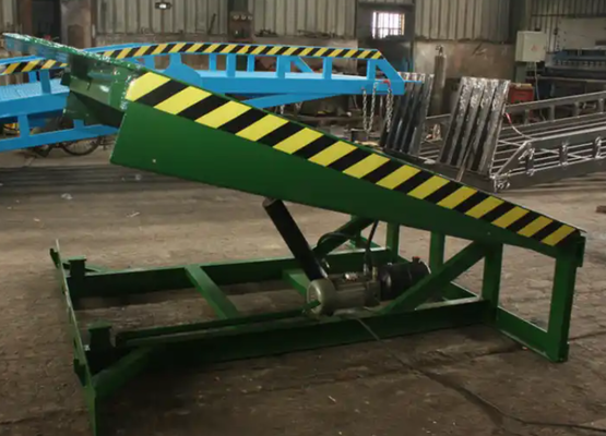Niveladores de Porta de Doca Galvanizados Oficina Placa de Doca Automática Rampa de Carga e Descarga de Doca Nivelador de Doca Fixo