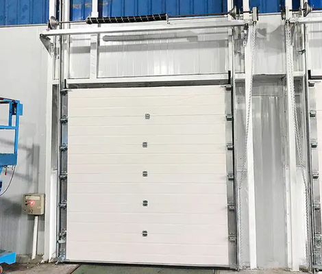 Portas seccionais comerciais de sobrecarga Estação de incêndio Portas seccionais industriais de aço não padrão Custom Automático moldado climático selado