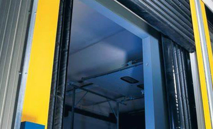 Estrutura Abrigo de doca inflável Design flexível e personalizado Armazém de alimentos Baía de carregamento Elétrico ajustável