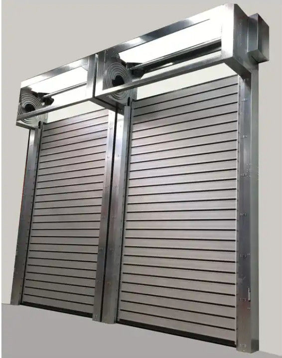 Porta espiral de alta velocidade de alumínio eficiente com controle PLC 0,8 m/s Velocidade de abertura -20°C~50°C Temp.