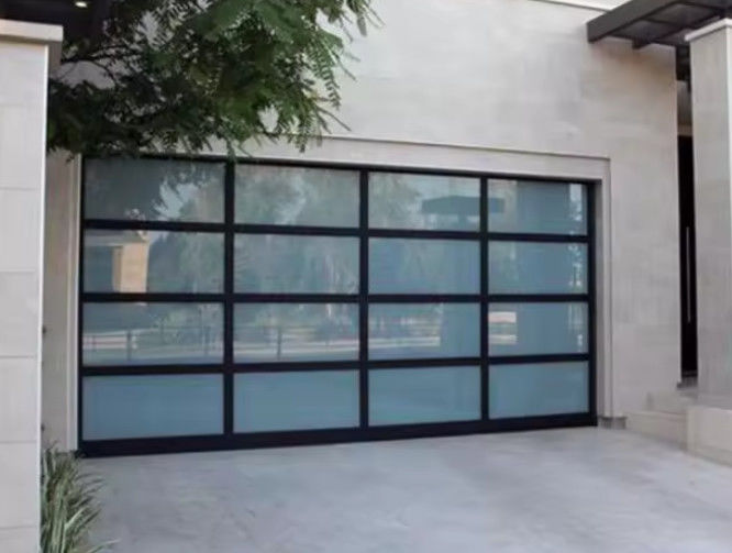 Porta seccional de alumínio branco com excelente isolamento e elegante revestimento em pó 9x8 9x7 16x7
