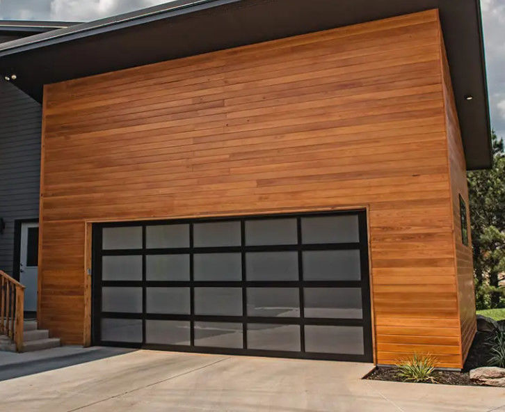 Porta de garagem seccional de liga de alumínio transparente exterior com vidros duplos