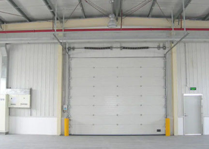 Estação de Bombeiros Industrial Comercial Seccional Portas Aéreas Redução de Ruído Cor Branca Automática Formada
