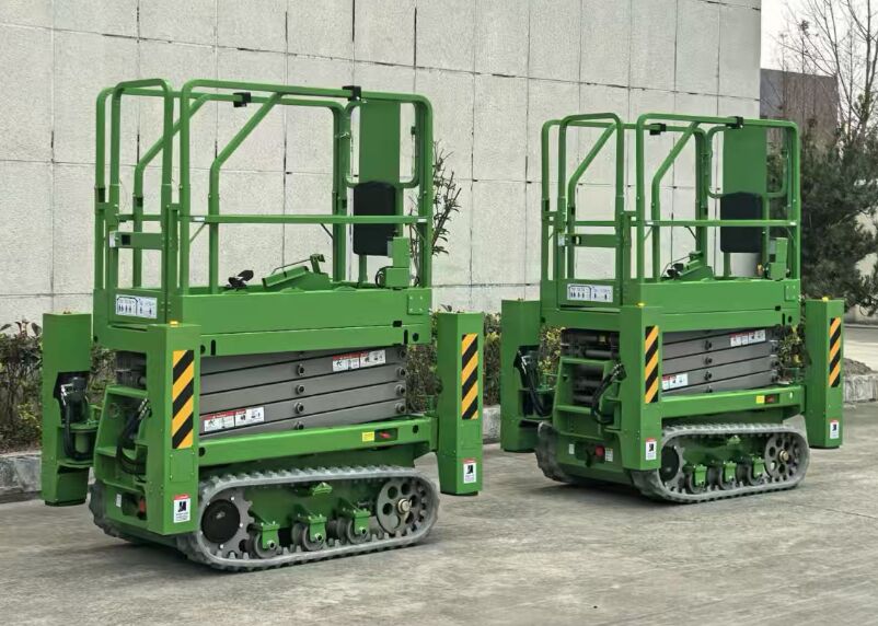 Elevador de trabalho aéreo Alimentado por bateria plataforma de elevação elétrica 1.5 KW Potência do motor otimizada para construção e manutenção